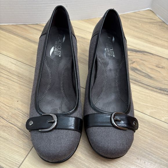 Aerosoles Super Cute Black and Gray Heels Pumps Size 9.5 With Cute Buckle Detail - Picture 2 of 9